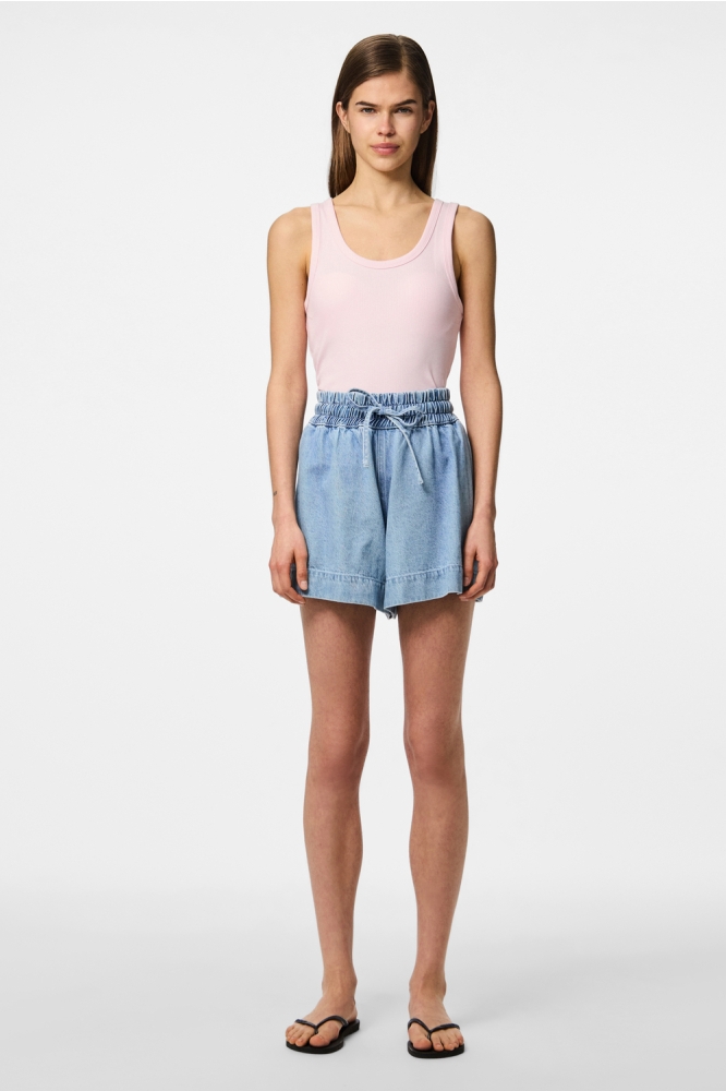 PCFLORA HW DENIM SHORTS 17158452 LIGHT BLUE DENIM